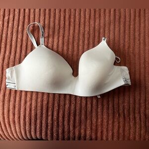 PINK Victoria's Secret Cream Bra